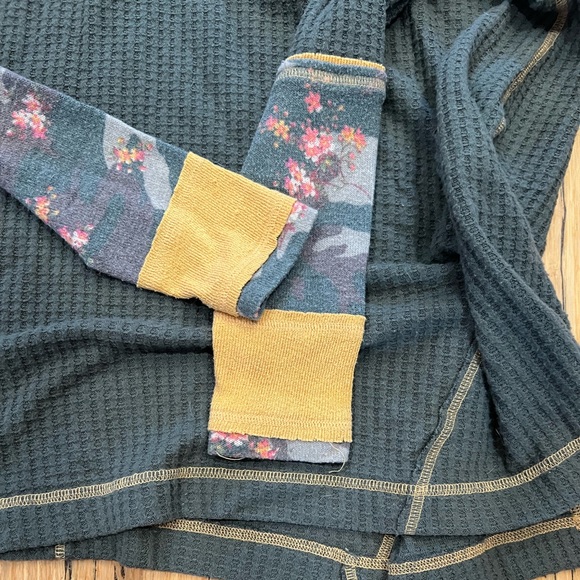 Free People flowy waffle top - Picture 5 of 13